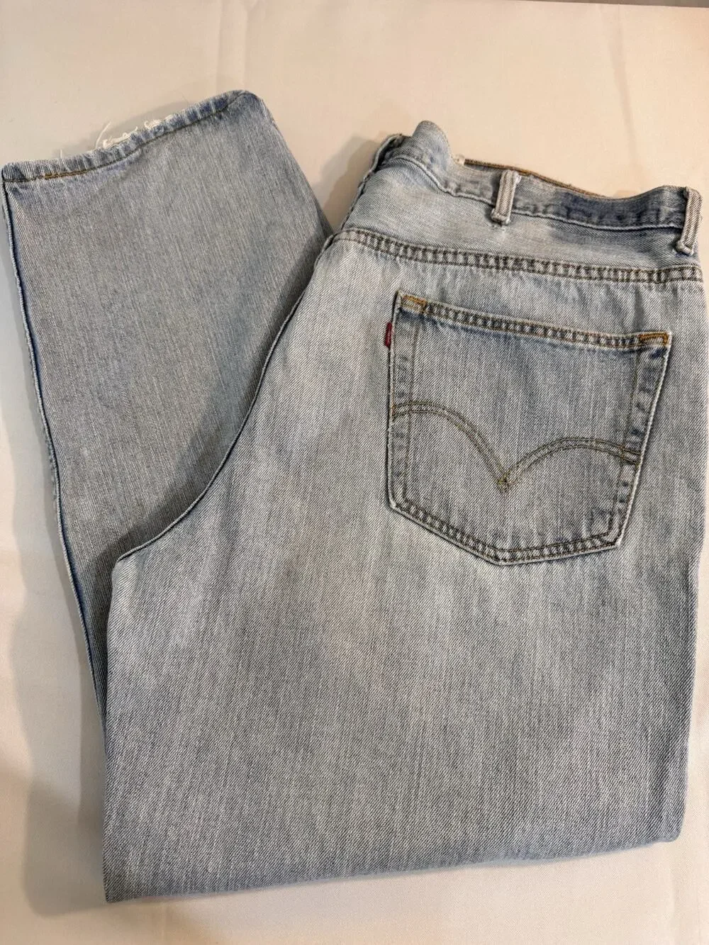 Levi's 550 Denim Jeans Relaxed Fit 42x30 Broken In No Patch Busted Hem Work LY23